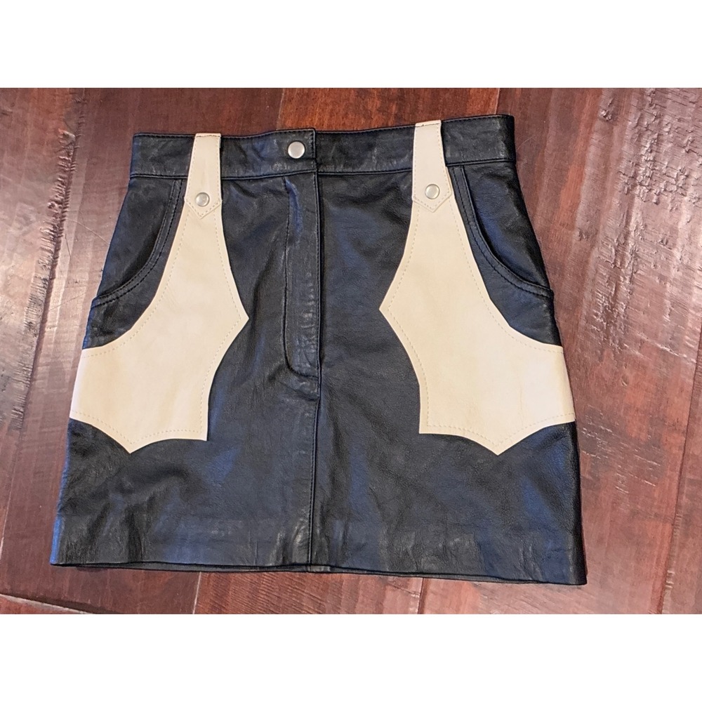 Boot Barn Understated Leather Skirt Women Small Black Cream Western Mini